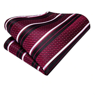 Pontos Vermelhos, Gravata Listrada Em Preto E Branco