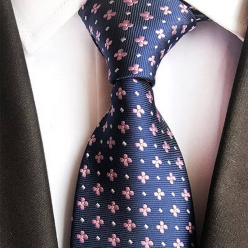 Gravata Azul Com Flores Cor De Rosa E Bolinhas Brancas