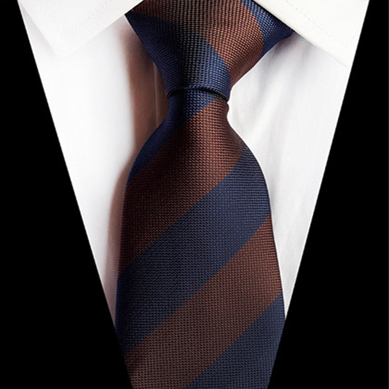 Gravata Azul Escuro Com Listras Marrons